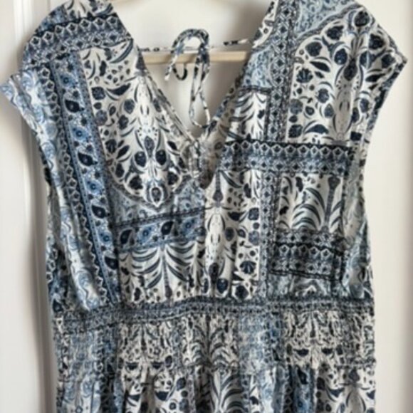 Old Navy Blue Paisley Print Waist-Defined Smocked Midi Dress - Picture 4 of 5